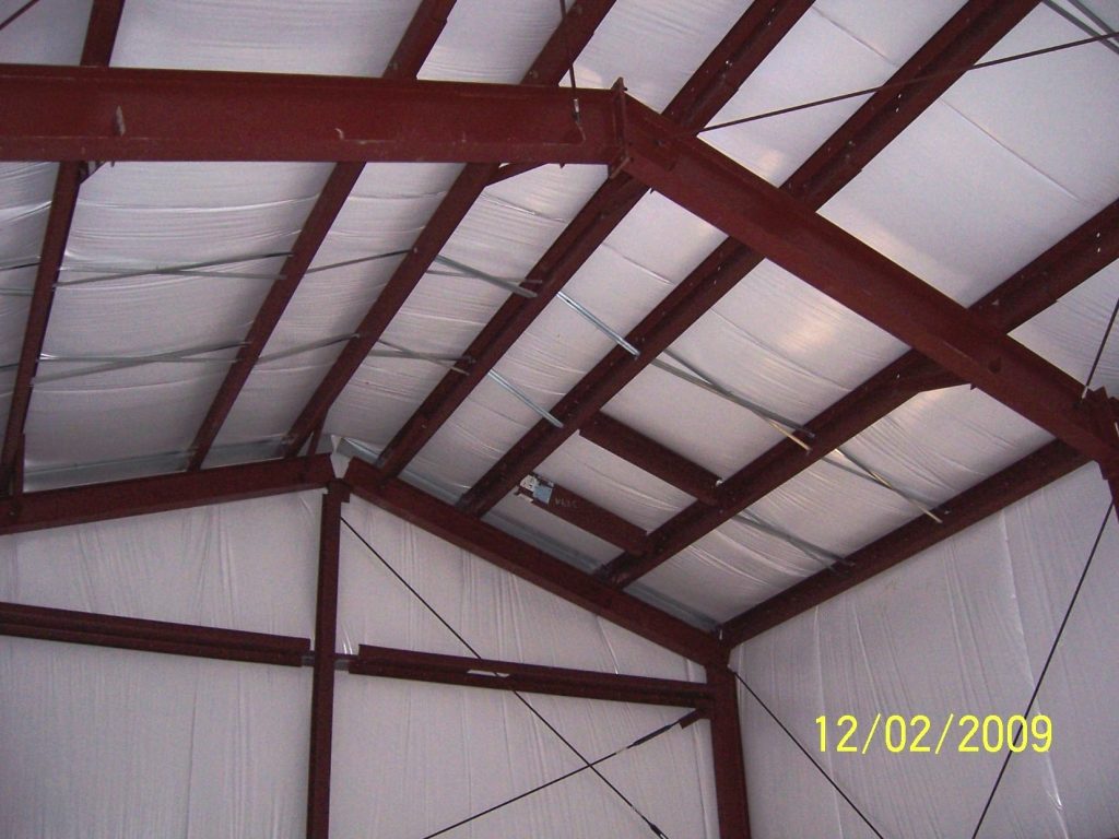 fiberglass insulation installed.jpg 2